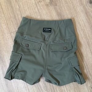 Firm abs Green Cargo Shorts